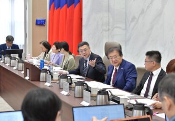 迎戰超高齡社會 政院投入1,200億經費 社會對策方案 預期年底受惠人數破千萬。圖：行政院提供