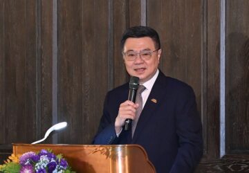 卓榮泰出席工商早餐會 籲企業攜手提升勞工福利
